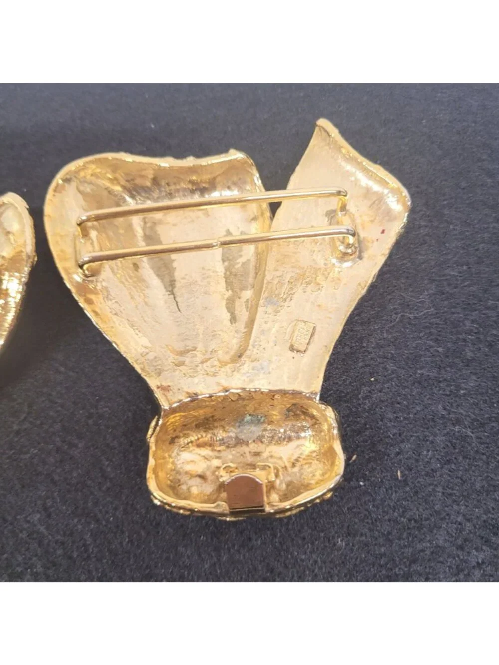 Mimi Di N 2 Piece Bow Belt Buckle 1987 Gold Tone 5 3/4